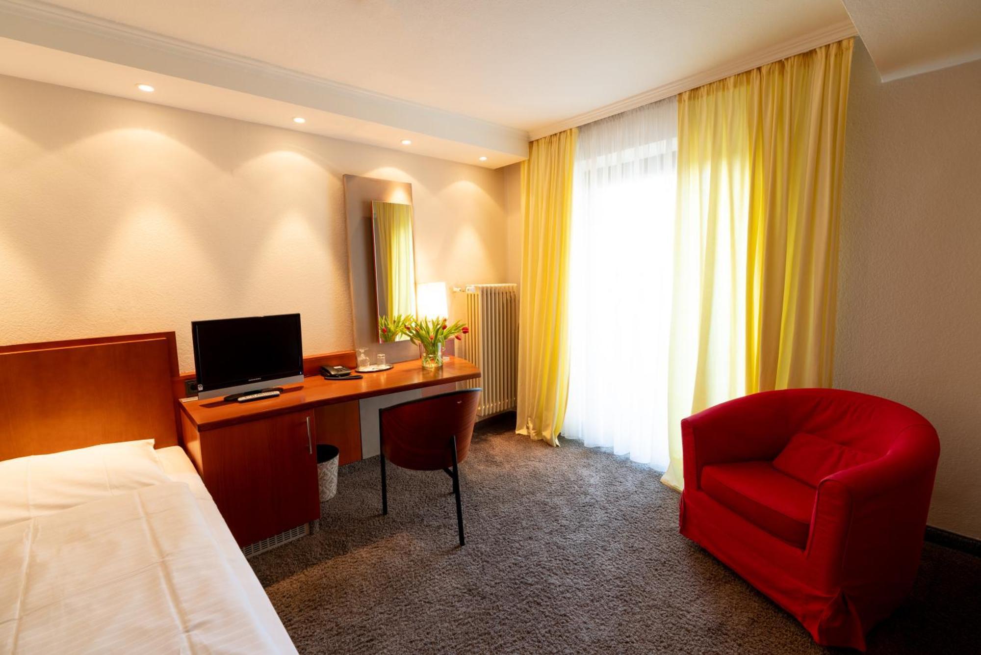 Carlton Hotel 3*